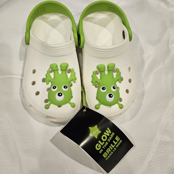 Little Kids Crocs Classic Alien Glow White Shoes Clogs Sandals Size 10C NEW - Picture 1 of 4